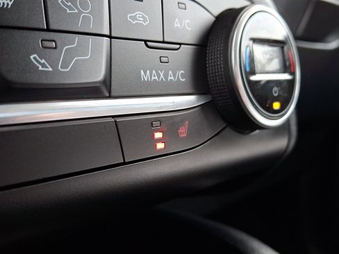 Certified 2020 Ford Escape SE image 26