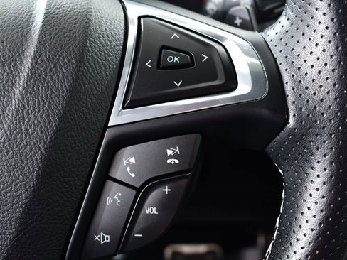 Used 2022 Ford Edge ST image 31