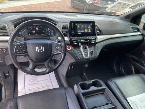 Certified 2024 Honda Odyssey Sport image 17