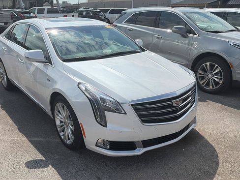 Used 2018 Cadillac XTS Luxury w/ Driver Awareness Package AWD/4WD image 3