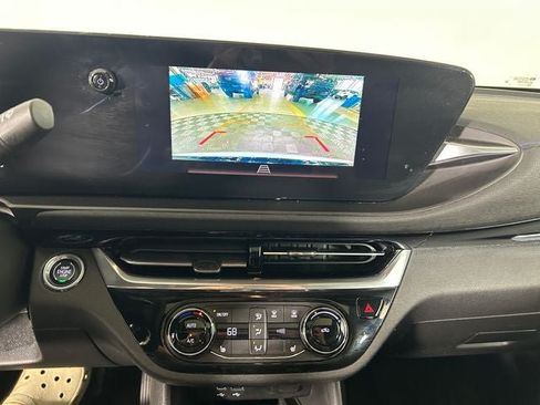 Used 2024 Buick Envista Sport Touring w/ Convenience I Package FWD image 22
