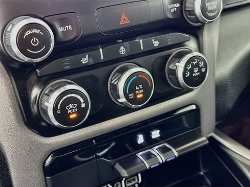 Used 2023 RAM 1500 Big Horn AWD/4WD image 25