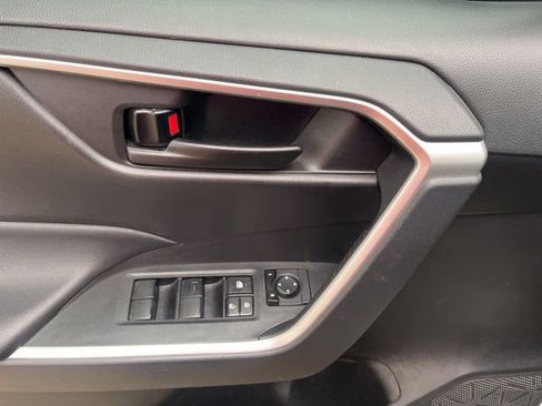 Used 2023 Toyota RAV4 LE image 8