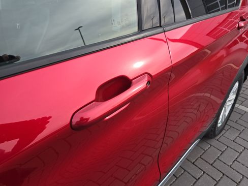 Used 2021 Ford Explorer XLT w/ Equipment Group 202A image 13