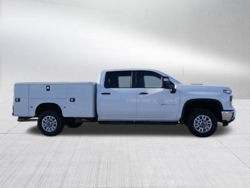 Used 2025 Chevrolet Silverado 2500 W/T w/ WT Convenience Package image 2