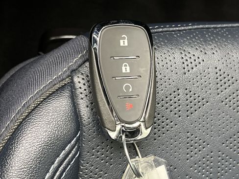 Used 2023 Chevrolet Bolt EUV Premier w/ Sun & Sound Package image 28