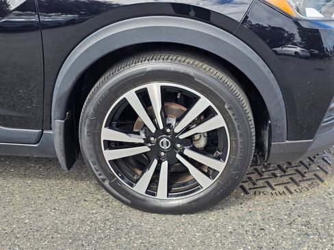 Used 2020 Nissan Kicks SV w/ Exterior Package FWD image 9