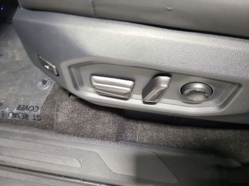 Used 2023 Toyota Tundra Platinum AWD/4WD image 22