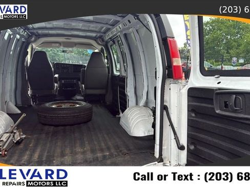 Used 2008 GMC Savana 2500 RWD image 29