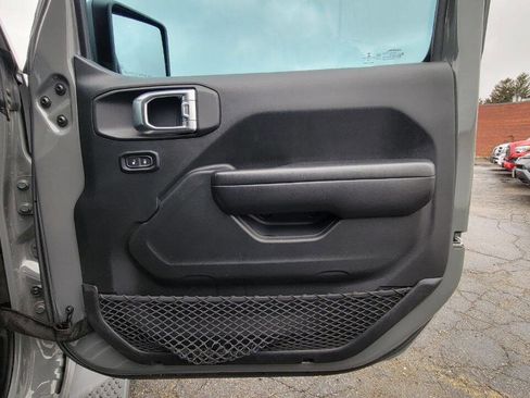 Used 2018 Jeep Wrangler Unlimited Sport S image 15