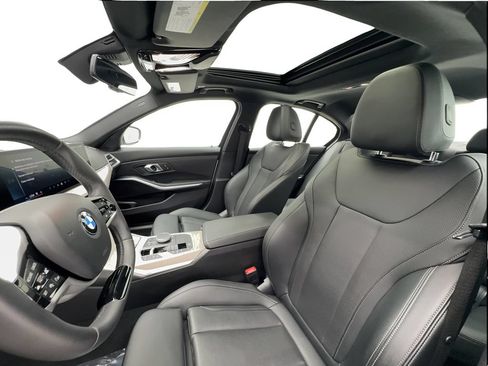 Used 2025 BMW 330i Sedan RWD image 19