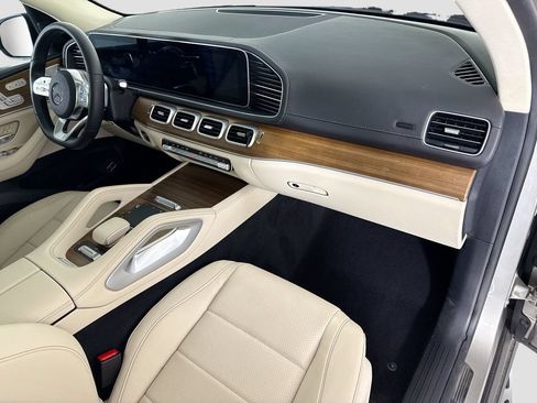 Certified 2023 Mercedes-Benz GLS 450 4MATIC image 18