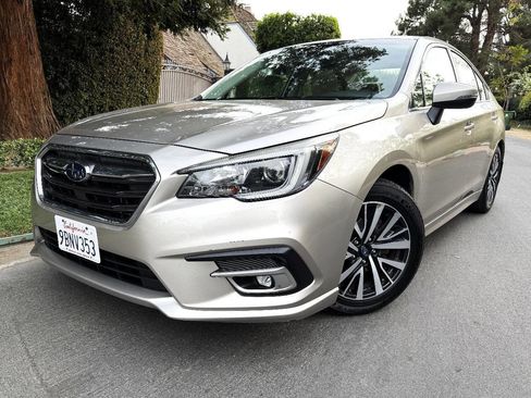 Used 2018 Subaru Legacy 2.5i Premium AWD/4WD image 2