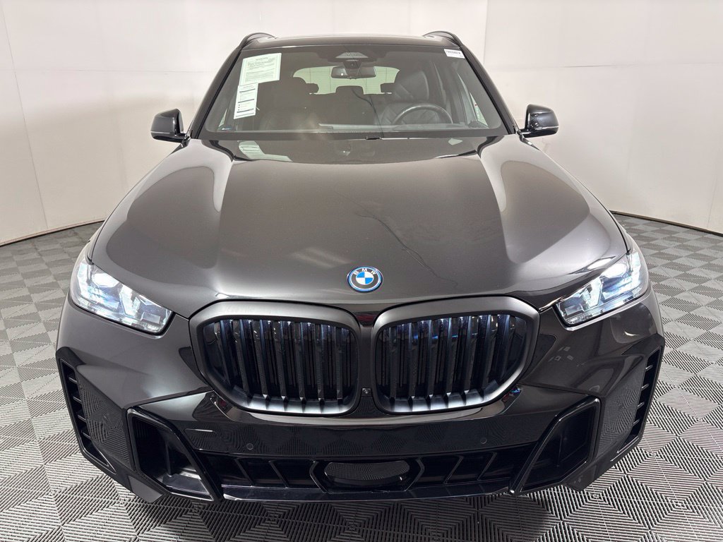 Certified 2026 BMW X5 xDrive50e w/ M Sport Package AWD/4WD image 3