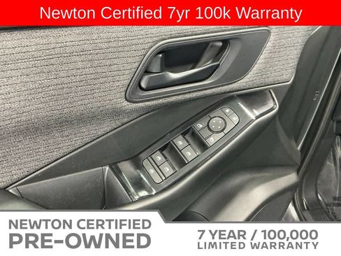 Used 2023 Nissan Rogue S FWD image 34