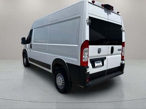 Used 2024 RAM ProMaster 1500 w/ Convenience Group FWD image 5