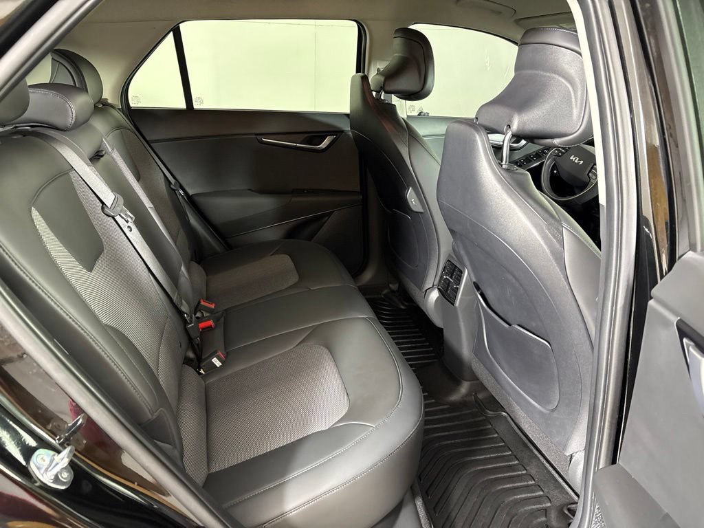 Used 2025 Kia Niro Wind FWD image 25