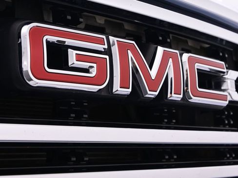 Used 2021 GMC Sierra 1500 SLT w/ SLT Premium Plus Package RWD image 33