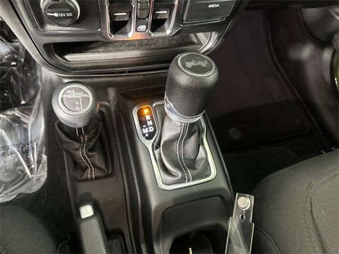 Certified 2023 Jeep Wrangler Sahara w/ LED Lighting Group image 31