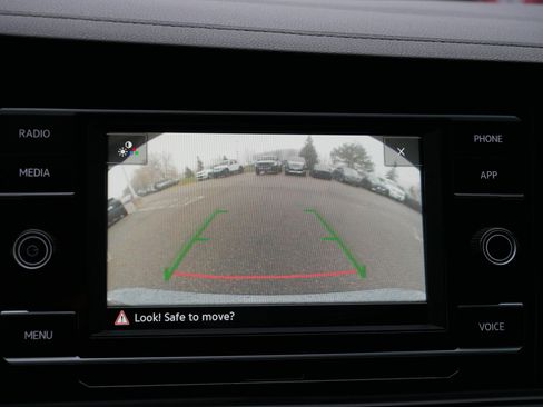 Used 2022 Volkswagen Jetta Sport image 29