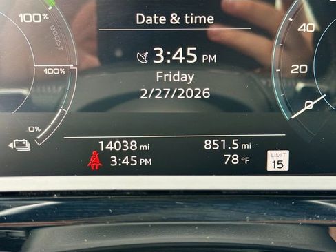 Used 2019 Audi e-tron Prestige image 42