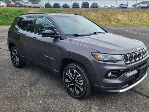 Used 2024 Jeep Compass Limited AWD/4WD image 16