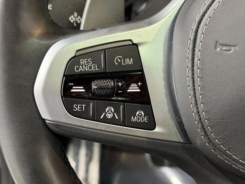 Used 2021 BMW X7 M50i image 34