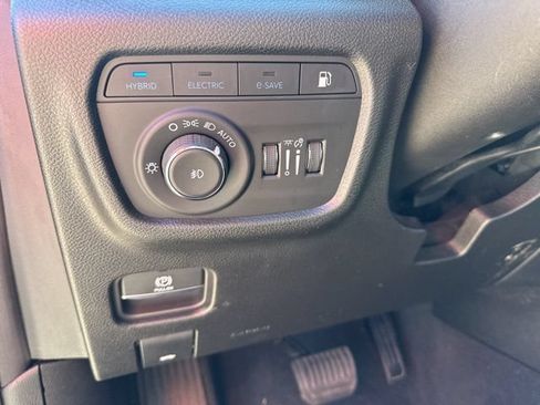 Used 2024 Jeep Grand Cherokee Limited 4xe AWD/4WD image 15