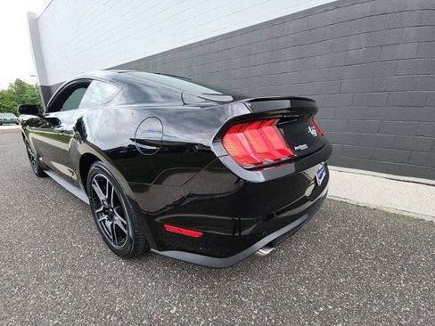 Certified 2019 Ford Mustang Premium RWD image 4