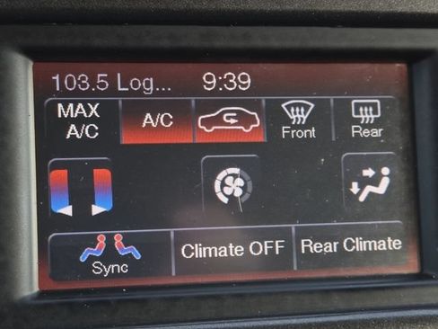 Used 2019 Dodge Journey SE w/ Blacktop Package FWD image 3