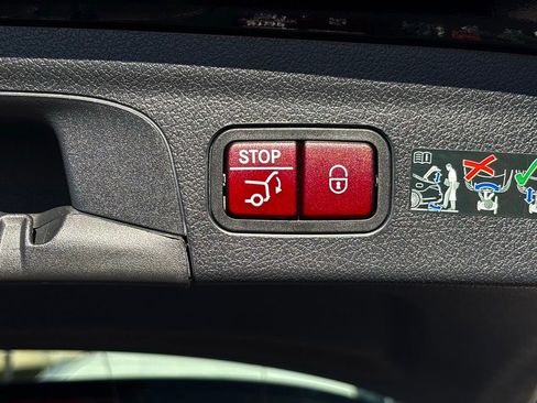 Used 2025 Mercedes-Benz GLE 450 4MATIC image 30