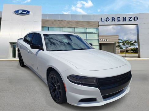 Used 2023 Dodge Charger SXT w/ Blacktop Package RWD image 3