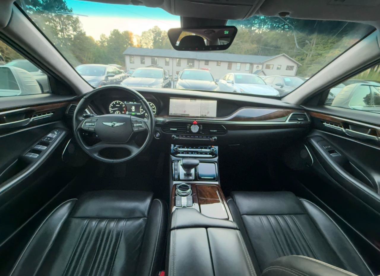 Used 2018 Genesis G90 5.0 Ultimate RWD image 2