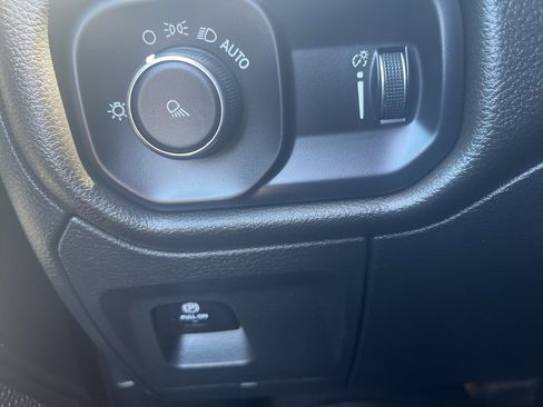 Used 2023 RAM 1500 Big Horn image 18