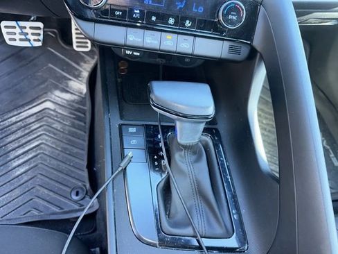 Used 2025 Hyundai Elantra Sport image 15