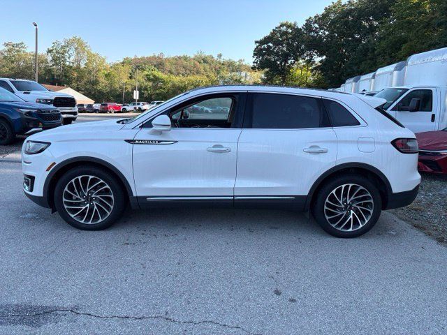 Used 2019 Lincoln Nautilus Reserve AWD/4WD image 2