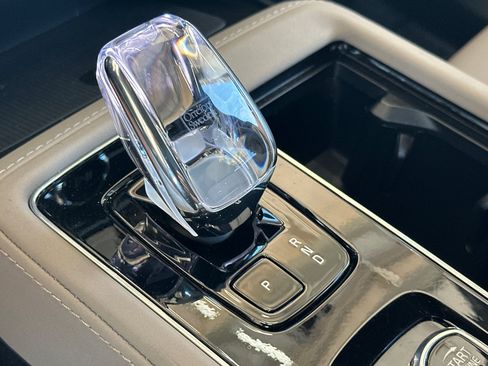 Certified 2026 Volvo XC90 B6 Plus AWD/4WD image 26