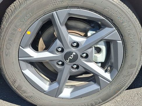 Certified 2025 Kia K4 FWD image 8