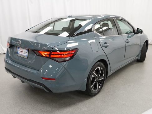 Used 2024 Nissan Sentra SV FWD image 4