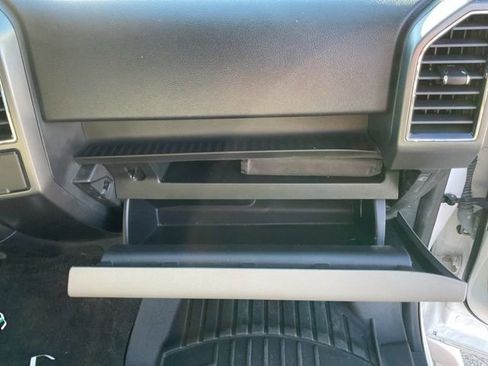 Used 2018 Ford F150 XLT image 25