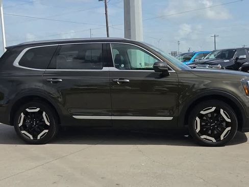 Used 2025 Kia Telluride S FWD image 9