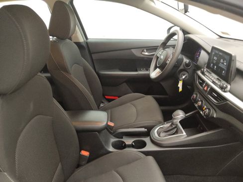 Used 2021 Kia Forte LXS FWD image 21