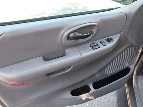 Used 2003 Ford F150 XL RWD image 23