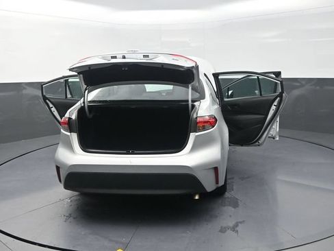 Used 2023 Toyota Corolla LE FWD image 35