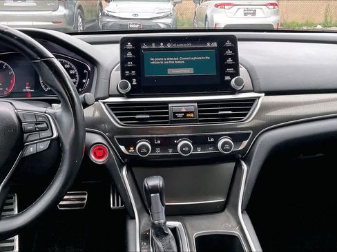 Used 2018 Honda Accord Sport image 7