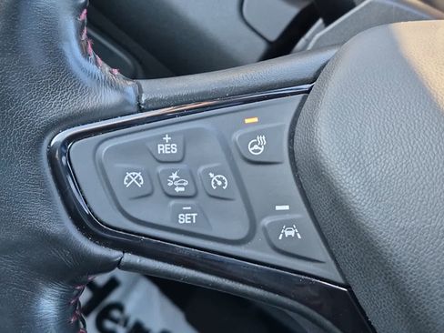 Used 2022 Chevrolet Equinox RS w/ Infotainment Package image 18