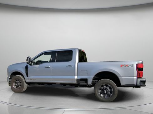 Certified 2024 Ford F250 Lariat w/ Lariat Ultimate Package image 17