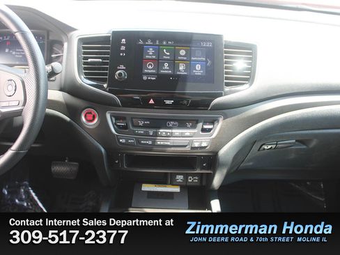 Certified 2022 Honda Passport TrailSport image 17