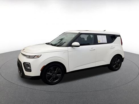 Used 2021 Kia Soul EX image 9