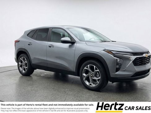 Used 2025 Chevrolet Trax LT w/ LT Convenience Package image 1